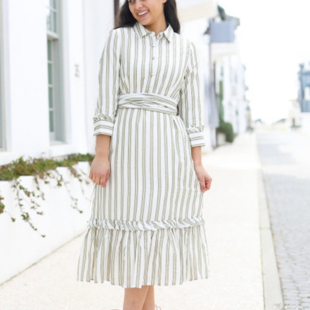 Dainty Jewells Train to Tuscany Dress